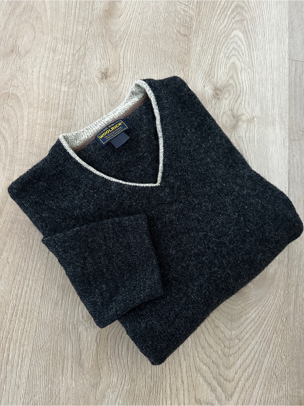 Woolrich V-Neck Men's Sweater sz XL - Dark Grey Heather